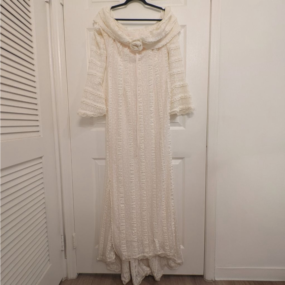 Bohemian Off-the-Shoulder Lace Mermaid Dress with Bell Sleeves and Train Bridal - Picture 9 of 10